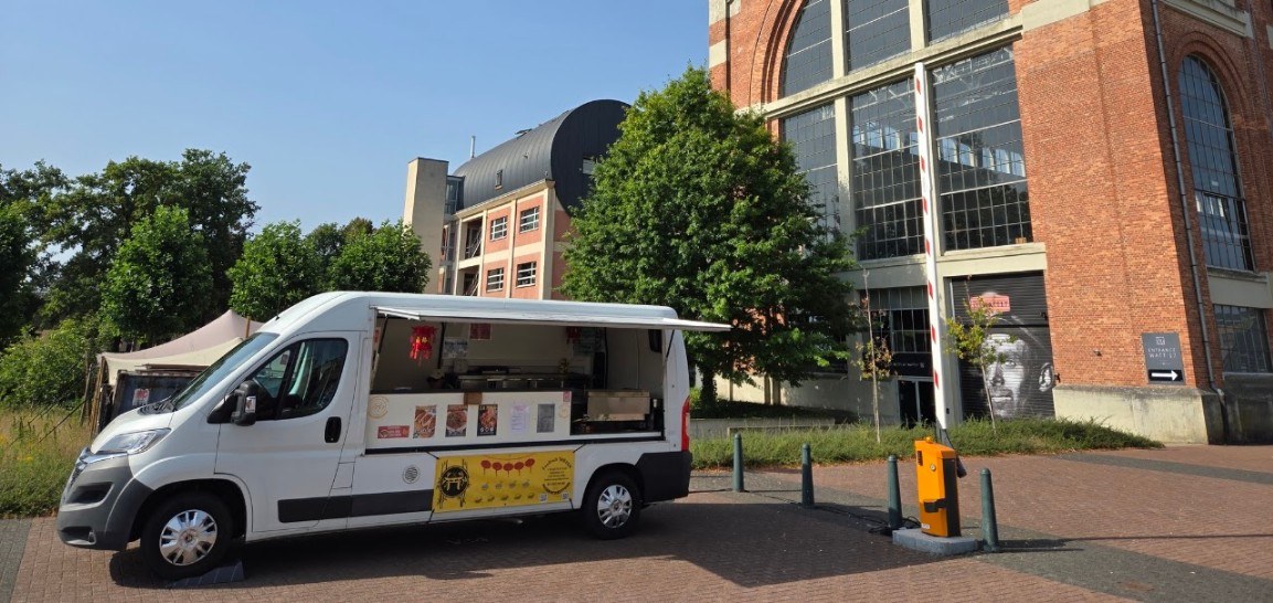 De Yanyam-foodtruck op de Mijnmarkt in Heusden-Zolder